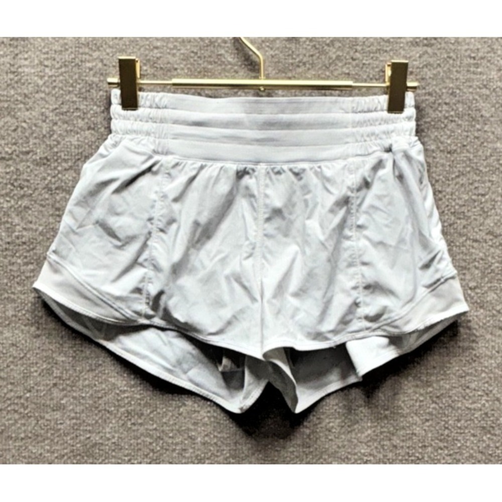 Lululemon Hotty Hot Shorts Womens 4 White 2.5" Inseam Lined High Rise HR HW Run